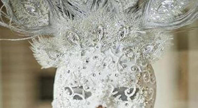 Máscara de baile extravagante