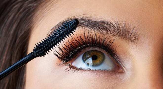 Máscara de cílios - história, como usar, tipos de aplicador
