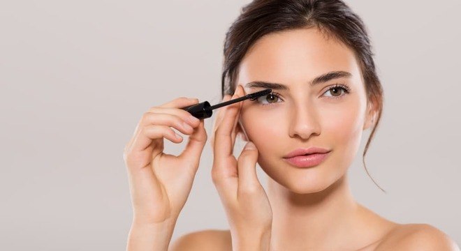 Máscara de cílios - história, como usar, tipos de aplicador