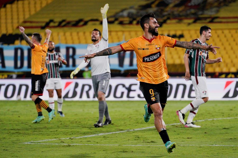  Barcelona eliminou o Fluminense. Adversário bem menos complicado para o Flamengo