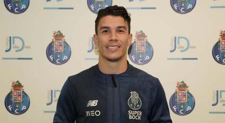 Mateus Uribe acertou com o Al-Sadd, do Catar