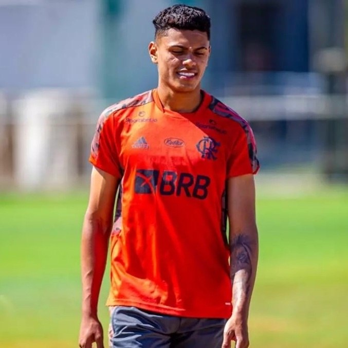Mateusão, em treino do Flamengo