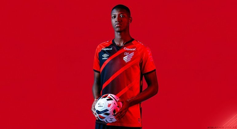 Matheus Babi: atacante - Athletico Paranaense - 24 anos - contrato até dezembro de 2025 - valor de mercado: 3 milhões de euros (R$ 15,6 milhões)