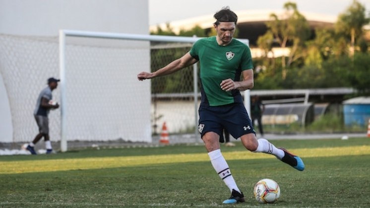 Matheus Ferraz (35 anos) - O zagueiro do Fluminense tem acordo com o clube até 31 de dezembro e pode assinar pré-contrato. De acordo com o Transfermarkt, ele vale 550 mil euros (R$ 3,2 milhões, aproximadamente).