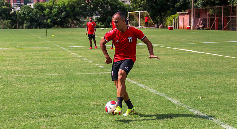 Matheus Oliveira é um dos jogadores mais experientes do elenco botafoguense para 2022