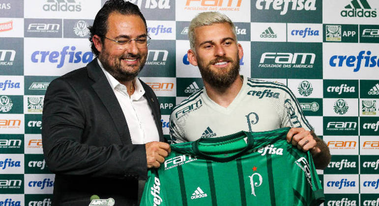 Palmeiras ganha briga com o Atlético Mineiro e contrata Wesley, ex-Santos