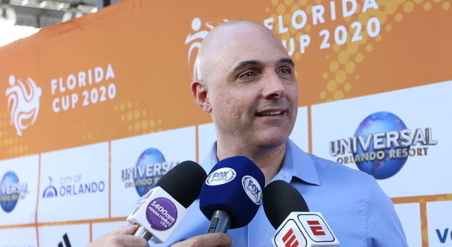 Presidente do Palmeiras fala em 'cautela' na formação do elenco