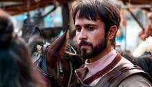 Maurício Ribeiro grava vídeo divertido nos bastidores de Reis — A Sucessão