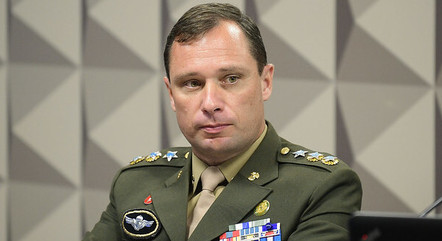 Mesmo afastado, Cid continua a receber salário de R$ 27 mil