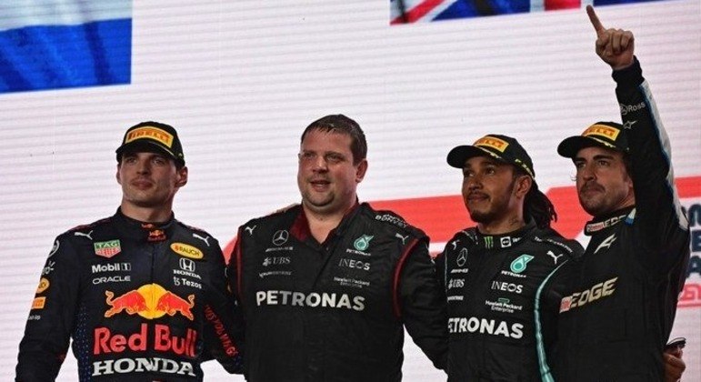 Grande Prêmio do Catar volta para o calendárioEm 2021, a vitória de Lewis Hamilton no Grande Prêmio do Catar foi essencial para que o heptacampeão permanecesse na luta pelo título no Campeonato de Pilotos. Após ficar de fora em 2022, o circuito volta ao calendário para 2023