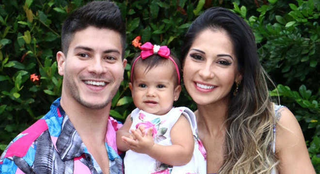 Mayra Cardi fez festa para a filha com cardápio sem glúten, lactose e açúcar