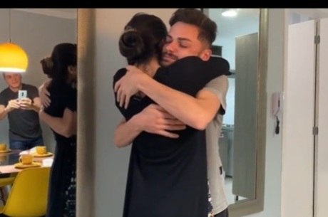 Mayra fez vídeo para mostrar entrega do apartamento