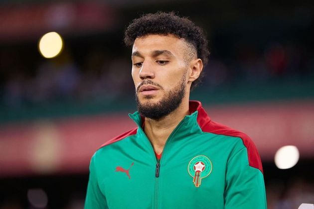 Durante o Mundial do Catar, o camisa 3 da seleção marroquina testou positivo para Covid-19. Por conta da doença, ele não participou da disputa nas quartas de final, contra Portugal, jogou apenas 45 minutos da semifinal contra a França e ficou de fora da disputa do 3º lugar, contra a Croácia