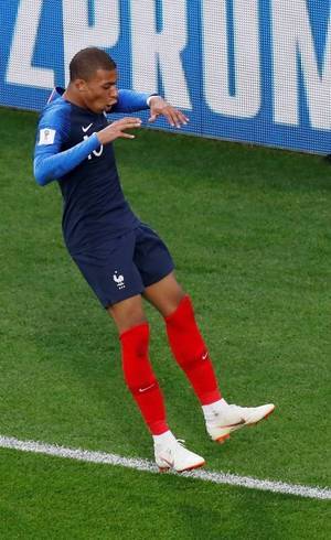 Mbappé fez o 1º dele em Copas