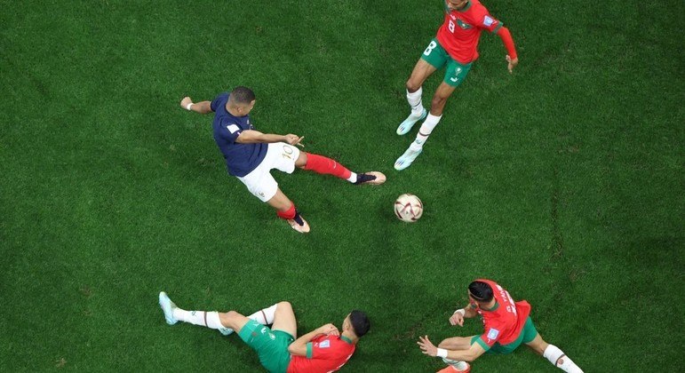 Kylian Mbappé liderou a vitória da França sobre o Marrocos na semifinal da Copa 2022