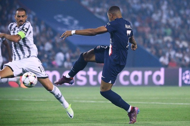 Com uma assistência brilhante de Neymar, Mbappé marcou o primeiro gol. O segundo também foi feito pelo camisa 7 do PSG. Do lado da Juve, Weston McKennie diminuiu a diferença