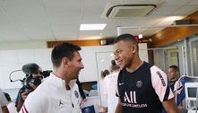 Mbappé avisa a companheiros que vai ficar no PSG nesta temporada