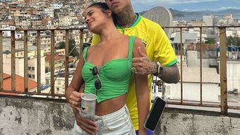 MC Cabelinho escreve música para namorada, Bella Campos, e ela discorda: 'Eu nem sou ciumenta' 