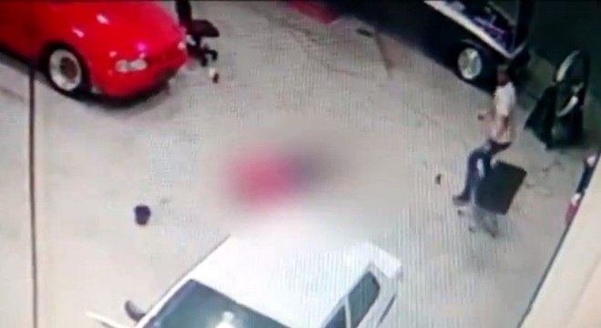 Mecânico estava acompanhado de outros 