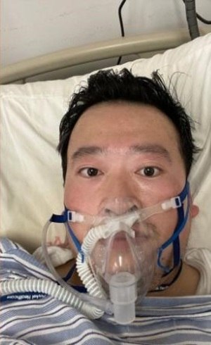 Oftalmologista estava internado em hospital de Wuhan