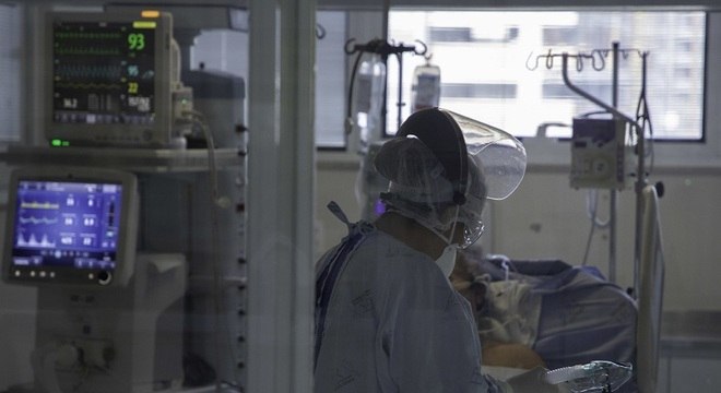 Mais de 24,8 milhões pessoas foram infectadas em todo o mundo