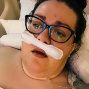 Influenciadora americana morre de covid-19 antes de receber vacina e faz apelo em vídeo publicado em rede social