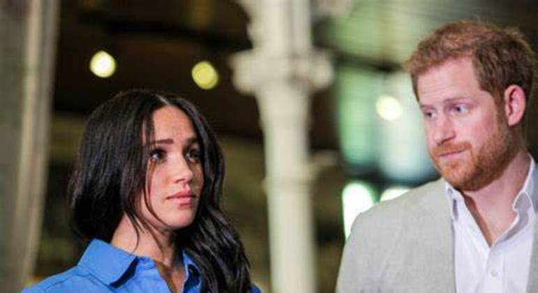 Meghan e Harry fazem críticas à família real em documentário sobre a vida do casal
