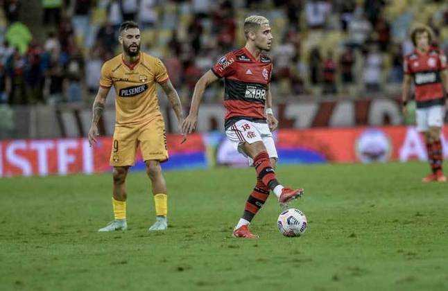 Meia: Andreas Pereira (Flamengo) - Vencendo Renan (Palmeiras)