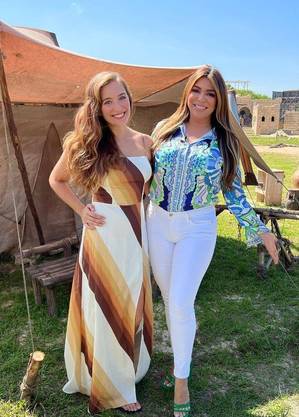 Juliana Boller e Melissa Martínez nos estúdios da Record no Rio de Janeiro