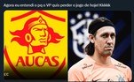 A suposta similaridade do personagem do escudo da equipe equatoriana com o goleiro Cássio, do Corinthians, também virou meme