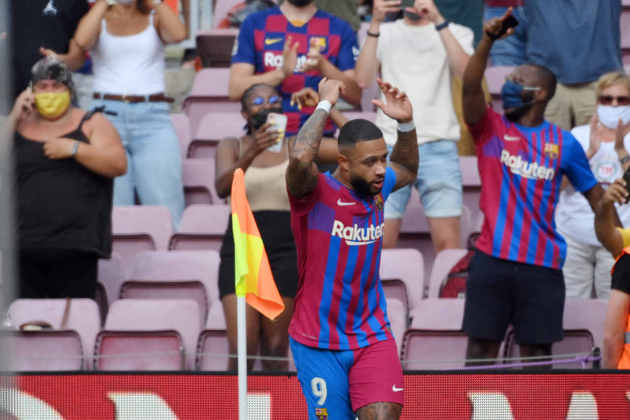 Memphis Depay (Atacante - 28 anos - Barcelona) - Valor de mercado: 45 milhões de euros (R$ 247,5 milhões). Memphis Depay (Atacante - 28 anos - Barcelona) - Valor de mercado: 45 milhões de euros (R$ 247,5 milhões).