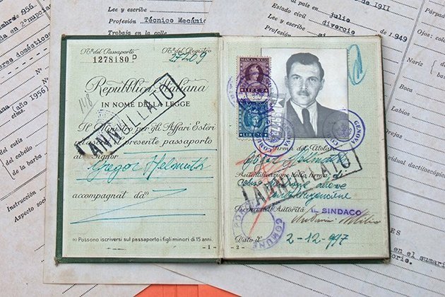 Mengele deixou Auschwitz em 17/1/1945, pouco antes da chegada das tropas libertadoras do Exército Vermelho da União Soviética. E fugiu para a América do Sul, onde viveu com identidade falsa na Argentina e no Brasil. Morreu em 7/2/1979, aos 67 anos, sem pagar pelos crimes.