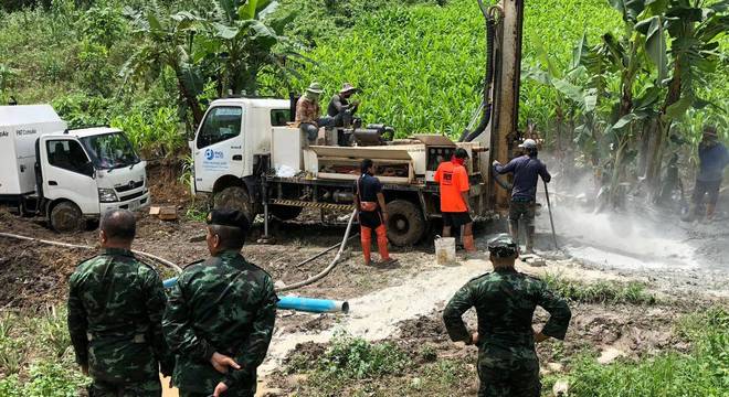 Brasileiro participou de plano para diminuir nível de água em Tham Luang