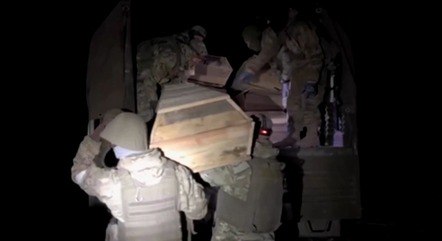 Corpos de soldados ucranianos estariam nos caixões
