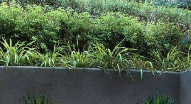 mesa de apoio para varanda com lareira