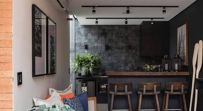 mesa de apoio redonda para varanda gourmet