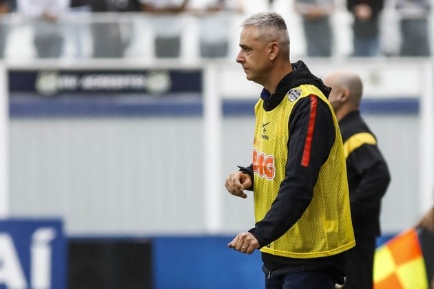 Mesmo com os resultados abaixo do esperado no começo da temporada, o técnico Tiago Nunes não corre risco de demissão, segundo o diretor de futebol do Corinthians, Duílio Monteiro Alves.