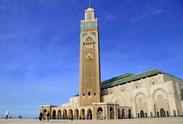Mesquita Hassan II - Segunda maior mesquita do mundo, foi inaugurada em 1993 e tem um minarete de 200m de altura. Fica em Casablanca.  