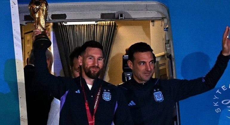 Messi sabe o quanto deve a Scaloni. Será melhor do mundo mais uma vez graças ao treinador