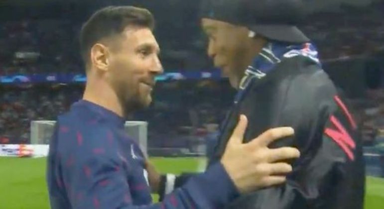 Messi e Ronaldinho, antes do jogo