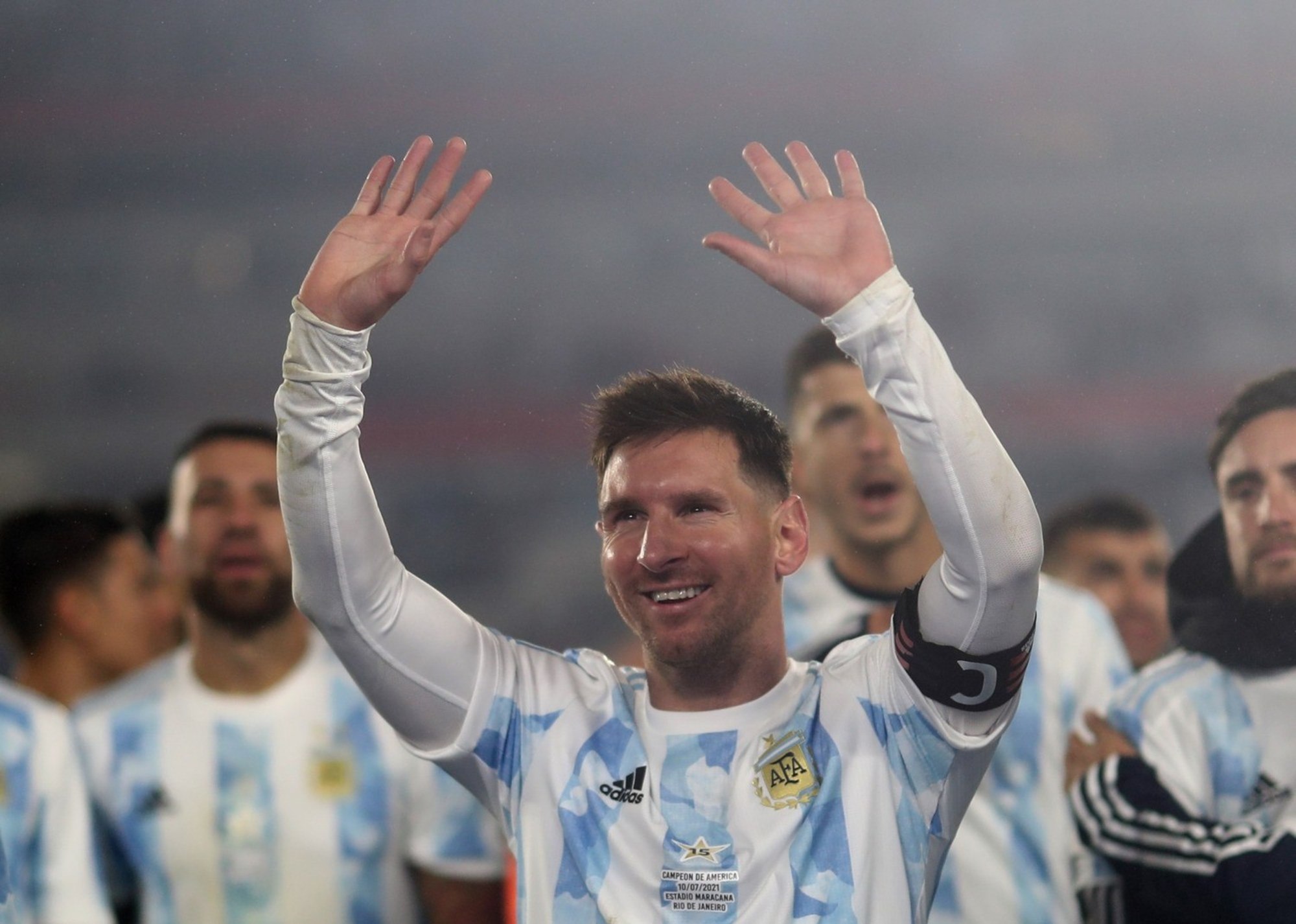 messi-chora-ao-comemorar-t-tulo-da-copa-am-rica-com-torcida-fotos