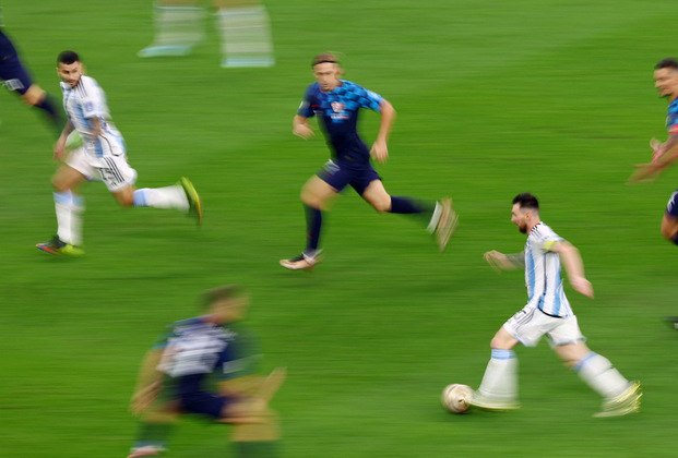 Com tanta velocidade, ficou impossível aos jogadores da Croácia brecar o craque argentino