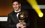 Em 2012, Lionel Messi tinha apenas 25 anos e 'só' havia conquistado quatro Bolas de Ouro. O ano em questão é apontado como um dos mais brilhantes do craque argentino, que marcou 91 gols no período