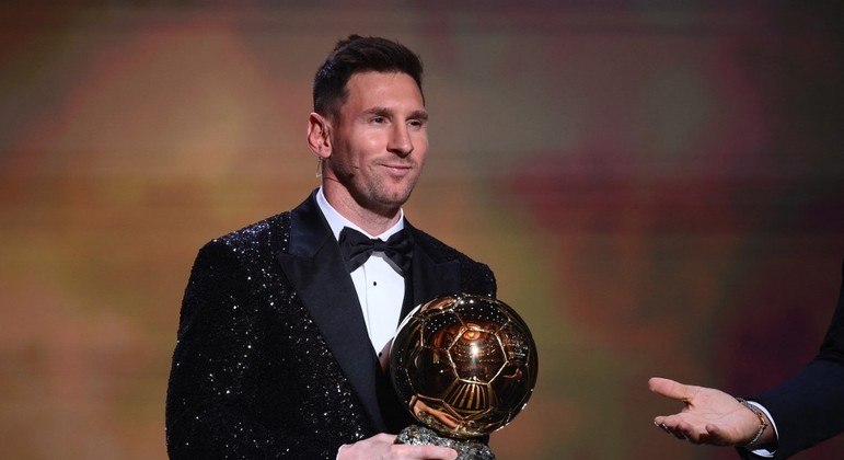 Sete vezes Lionel! Relembre todas as 'caras' de Messi quando foi eleito  melhor do mundo - Fotos - R7 Futebol