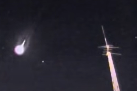 Melhores imagens do meteoro vieram de câmera em Oliveira (MG)