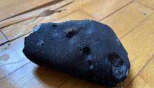 Meteorito de bilhões de anos cai na Terra e quebra telhado de mulher nos Estados Unidos