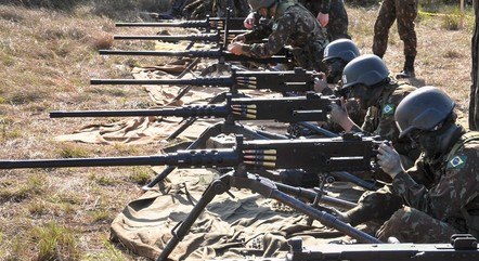Arsenal de guerra: PRF apreende metralhadora .50, fuzil e munições na  BR-262 - JNE
