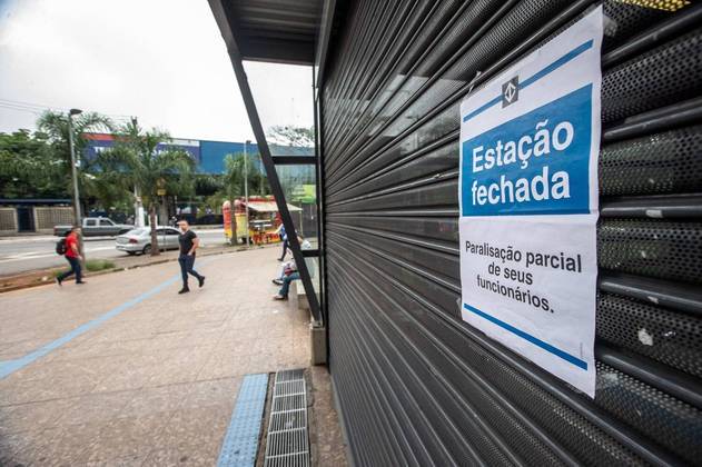 Meses depois, no dia 3 de outubro, outra greve foi realizada em conjunto entre os metroviários e os funcionários da CPTM (Companhia Paulista de Trens Metropolitanos). Dessa vez a paralisação foi contra as ameaças do governador de São Paulo para privatizar o transporte público e a Sabesp (Companhia de Saneamento Básico do Estado de São Paulo)