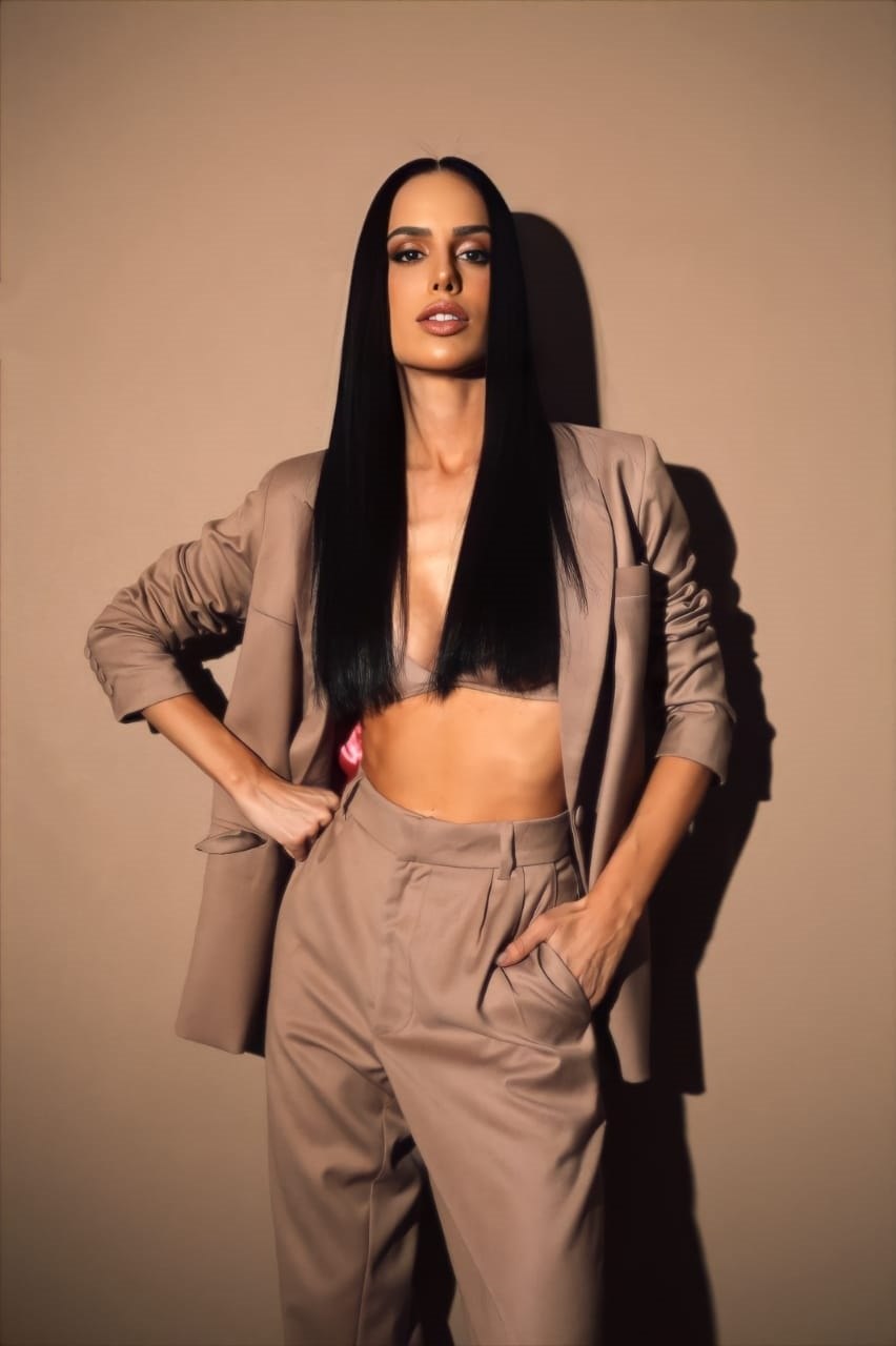 Em clima de modelo, uma de suas atividades