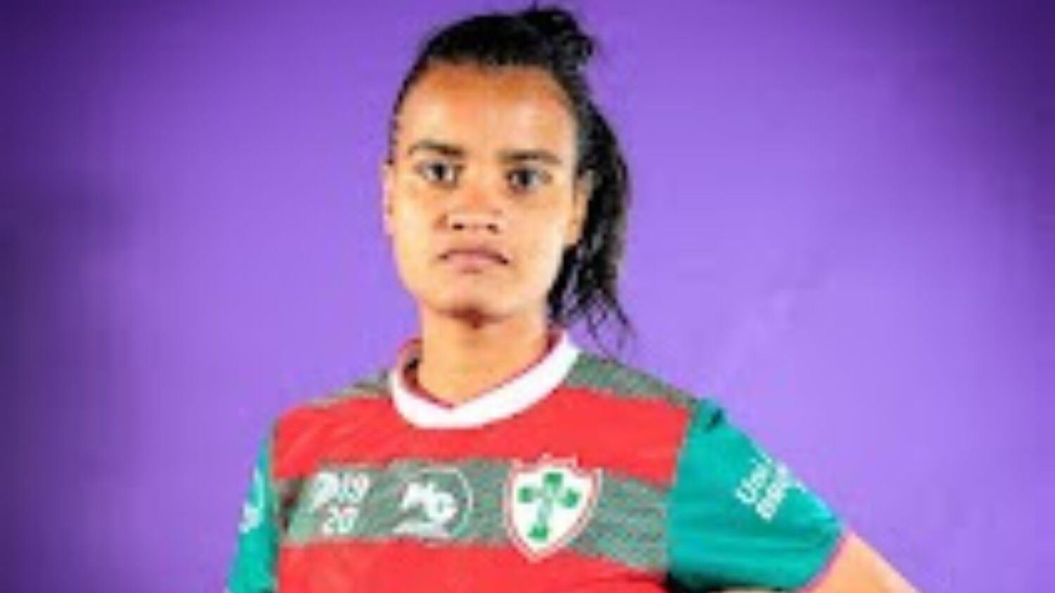 Micaela chegou a jogar pela Portuguesa, mas o clube encerrou a equipe feminina de futebol (Arquivo pessoal)